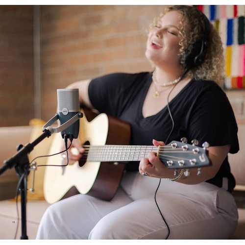 Микрофон AKG Ara