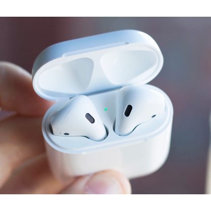 Беспроводные наушники Apple AirPods