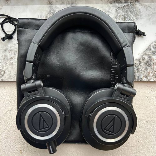 Уцененный товар Audio-Technica ATH-M50x (черный) (Копия) (уценка)