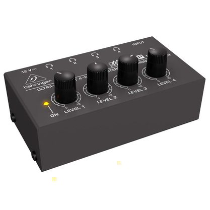 Стационарный усилитель и ЦАП Behringer HA400