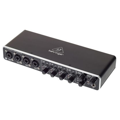 Звуковая карта (аудиоинтерфейс) Behringer UMC404HD