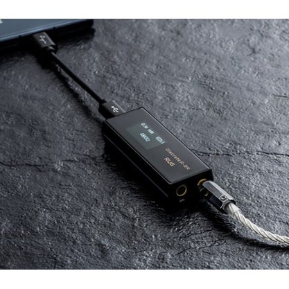 Портативный усилитель и ЦАП Cayin RU6