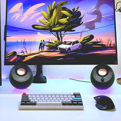 Стационарная колонка Creative Pebble Pro (зеленый)