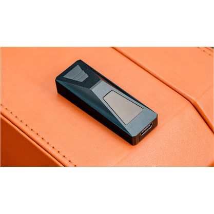 Портативный усилитель и ЦАП DUNU DTC 500 with lightning cable