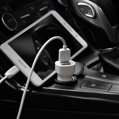 Зарядное устройство HOCO Z2A two-port Car Micro (белый)