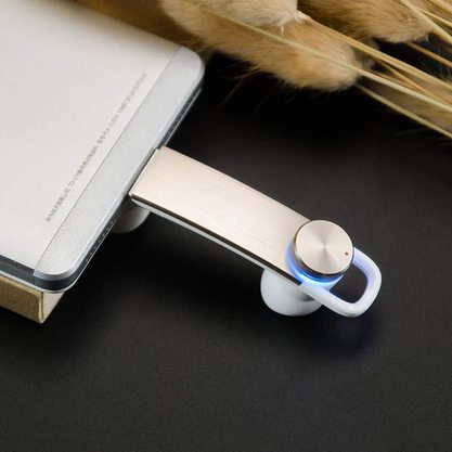 Блютуз-гарнитура Honor AM07C