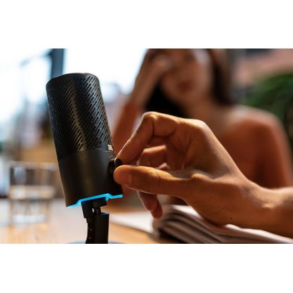 Микрофон JBL Quantum Stream