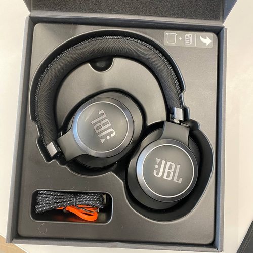 Уцененный товар JBL Live 660NC (черный) (уценка)