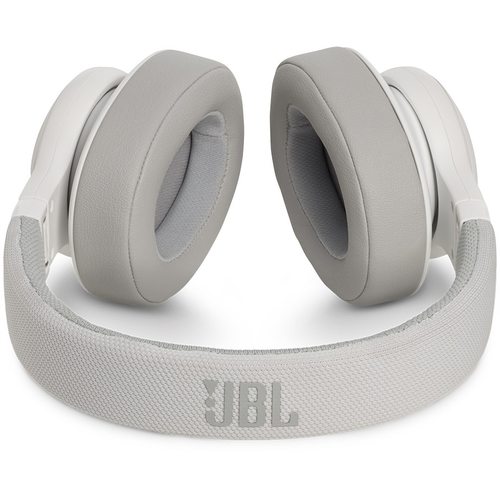 Беспроводные наушники JBL E55BT (белый)