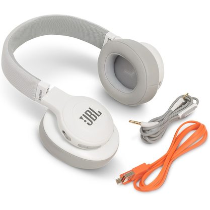 Беспроводные наушники JBL E55BT (белый)