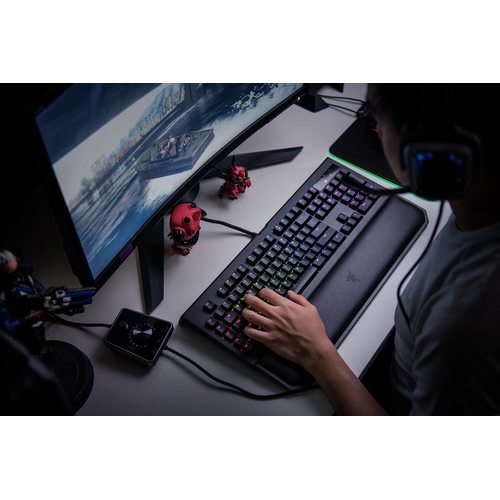 Игровая клавиатура Razer BlackWidow Chroma V2 (Green Switch)