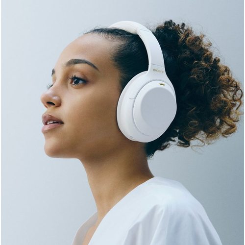 Беспроводные наушники Sony WH-1000XM4 (белый)