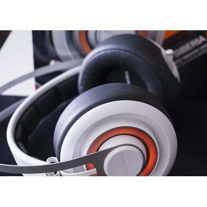 Игровые наушники SteelSeries Siberia 650