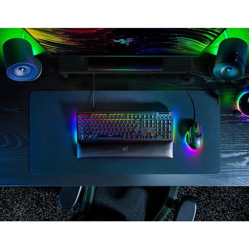 Игровая клавиатура Razer BlackWidow V4 (Green Switch)