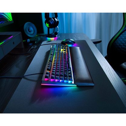 Игровая клавиатура Razer BlackWidow V4 (Green Switch)