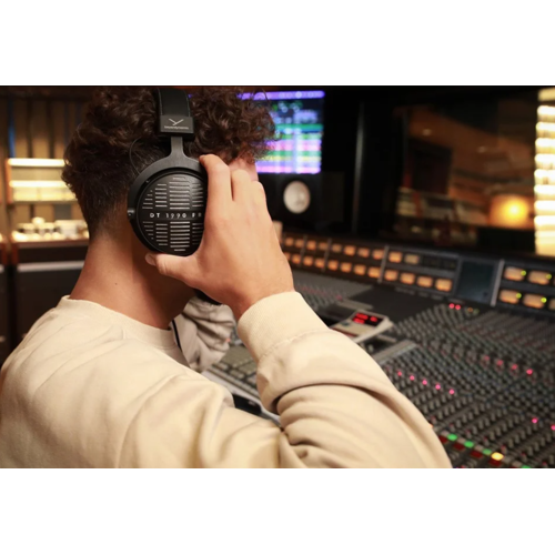 Наушники BeyerDynamic DT1990 PRO mkII